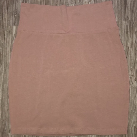 Skirt - Picture 3 of 3